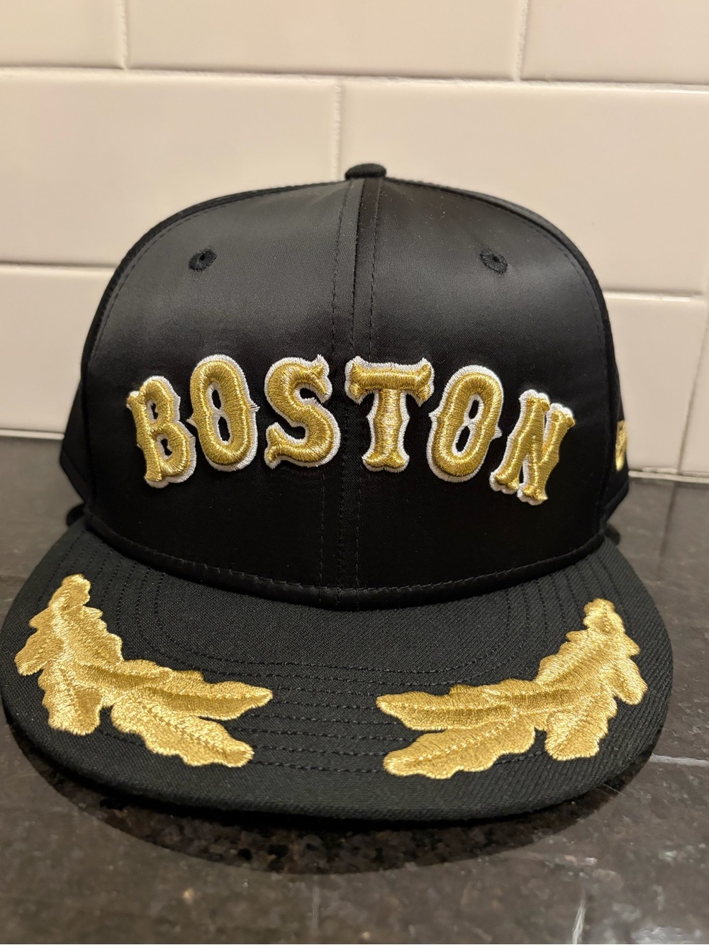 New Era -  Boston Sox 2025 “59FIFTY Day” Gold Leaf Fitted Hat (New) *Limited* - Picture 4 of 16
